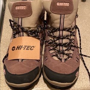 Hi Tec pink and tan hiking boots/Size women’s 10M/NEVER WORN